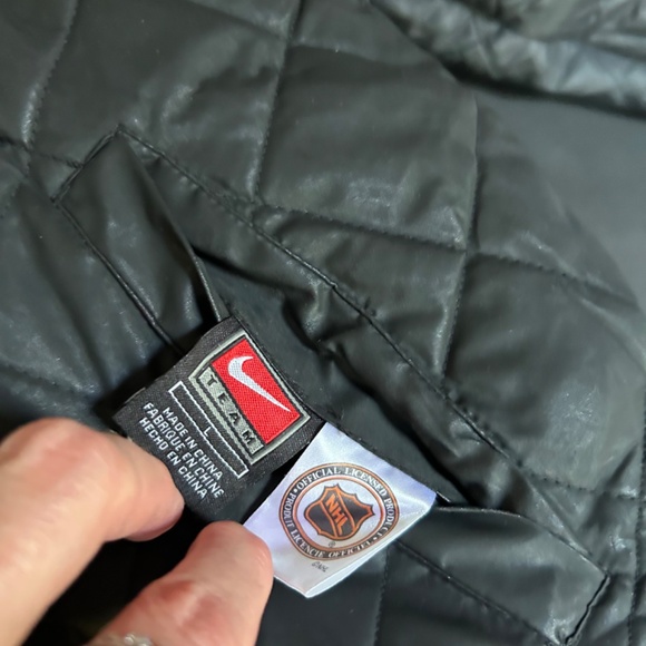 Nike Pittsburgh Penguins Reversible Jacket, Size 16/18 - Picture 11 of 13